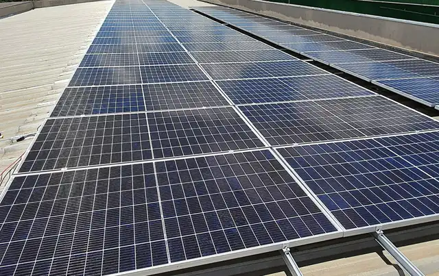 Sistema fotovoltaico instalado na Martins Distribuição e Logística